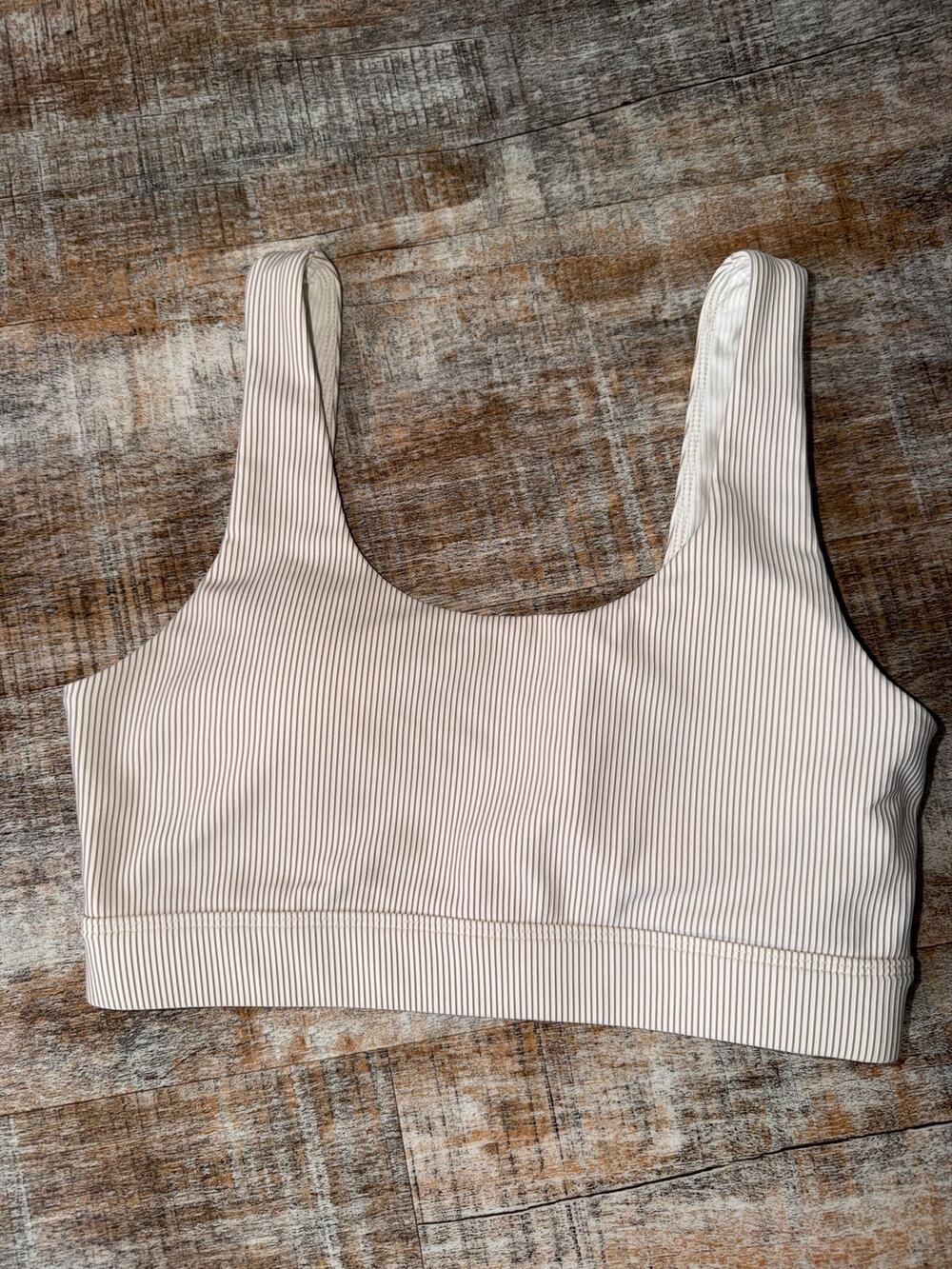 Zyia Active Cream Colored Ribbed Sports Athletic Bra Size Medium